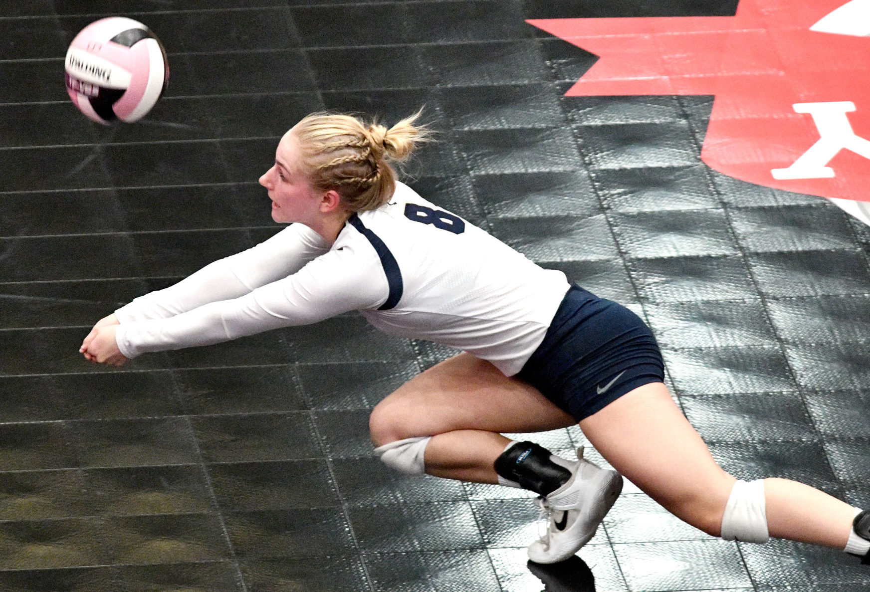 Sergeant Bluff-Luton vs Bishop Heelan state volleyball